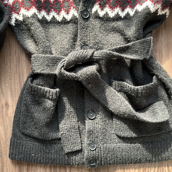 Gap Pattern Shawl in heather gray - Picture 2 of 5